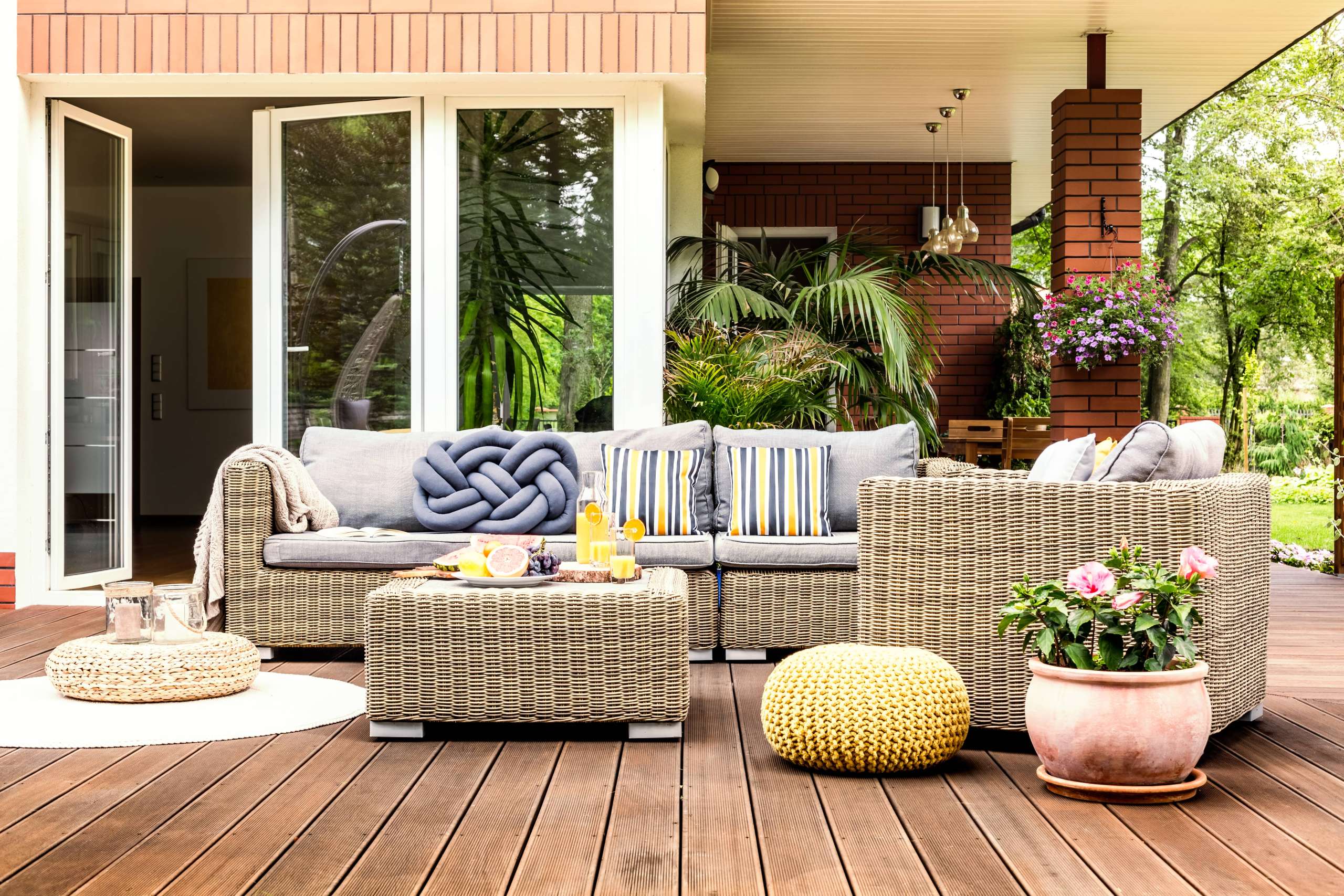 Garden Furnitures to Calm Your Mind